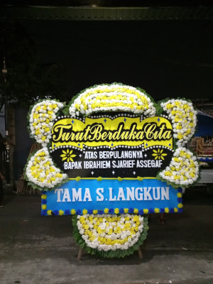 Papan Bunga Duka di Semaki