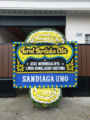 Papan Bunga Duka di Semaki
